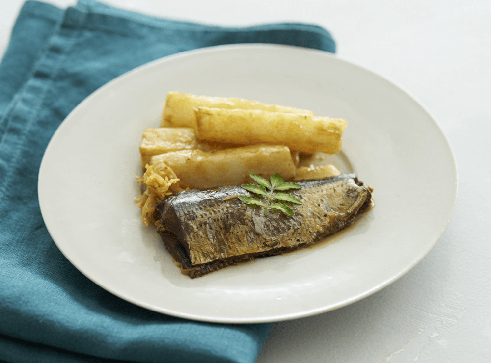 コノシロやわらか煮の長芋フライ添え